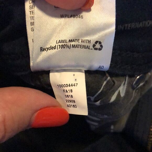 INC Denim Skinny Leg Regular Fit High Rise Jeans-black velvet stripe-Size 6 - Picture 9 of 9